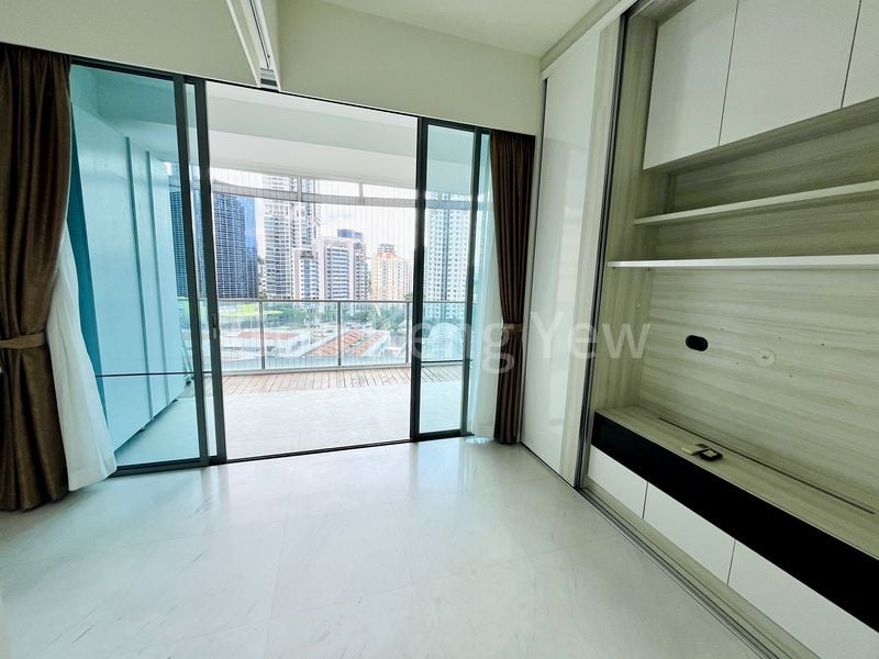 1 Bed Condo for Sale in  Lincoln Suites - Image 3