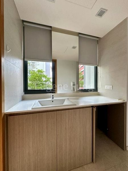 1 Bed Condo for Rent in  Thomson Three - Image 12