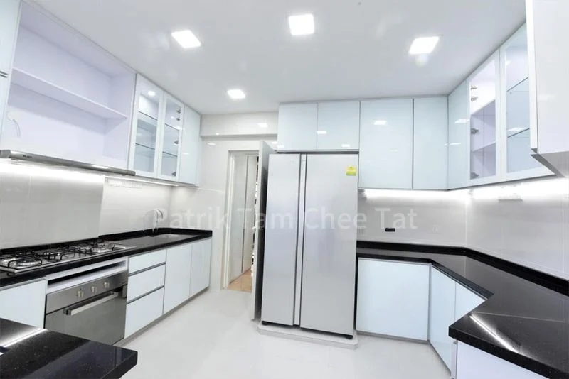 3 Bed Condo for Rent in  Hawaii Tower - Image 3