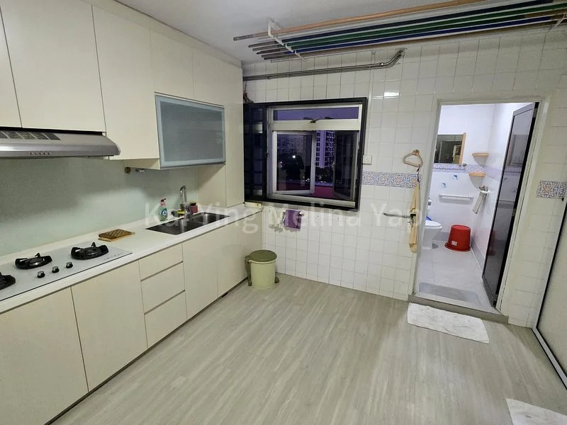 5 Room (5I) HDB for Sale in 464 Upper Serangoon Road - Image 8