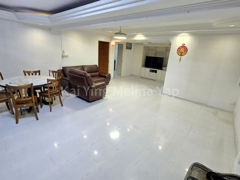 5 Room (5I) HDB for Sale in 464 Upper Serangoon Road - Image 3