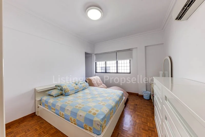 4 Bed Corner Terrace (Landed) for Sale in Gerald Mugliston Estate - Image 13