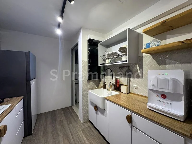 6 Bed Executive Condo for Rent in  Whitewater - Image 7