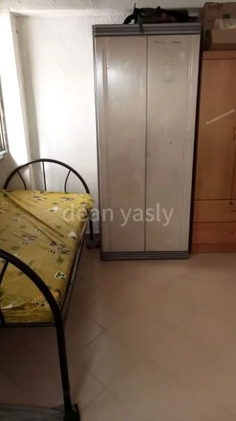 Common Room (HDB) for Rent in  446 Jurong West Street 42 - Image 1