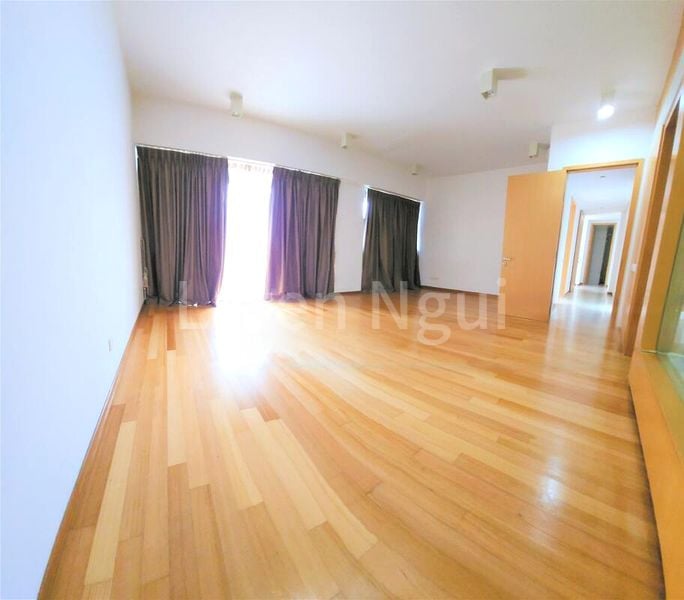4 Bed Condo for Rent in  Marina Bay Residences - Image 7