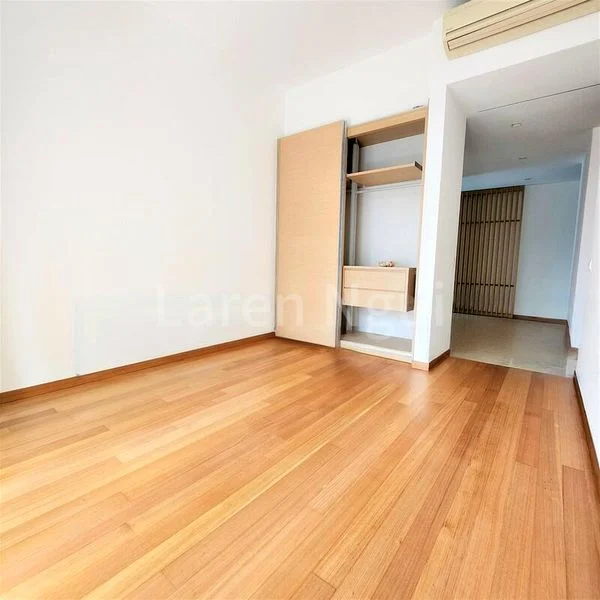 4 Bed Condo for Rent in  Marina Bay Residences - Image 4