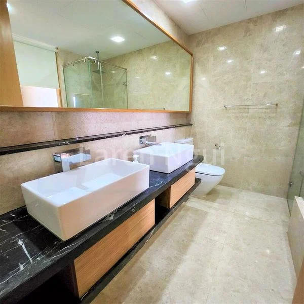4 Bed Condo for Rent in  Marina Bay Residences - Image 8