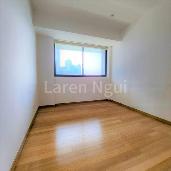 4 Bed Condo for Rent in  Marina Bay Residences - Image 10