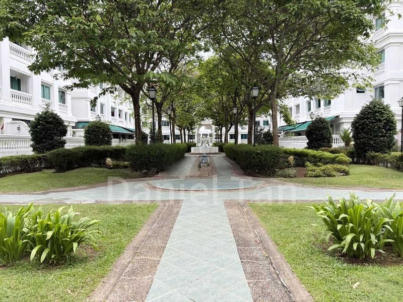 3 Bed Condo for Sale in  Stratford Court - Image 3