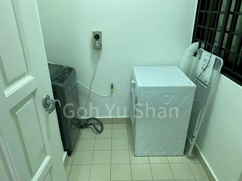 Master Room (Condo) for Rent in  Simsville - Image 9