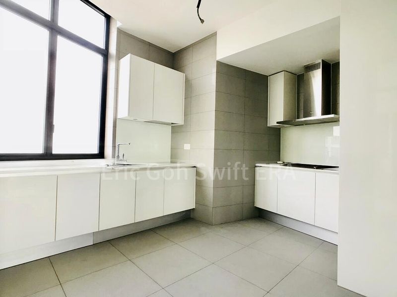 4 Bed Condo for Rent in D'leedon - Image 10