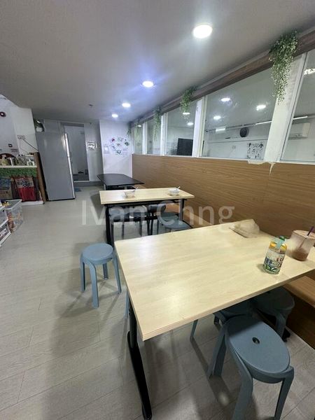 Light Industrial (B1) for Rent: Tradehub 21 - Image 2