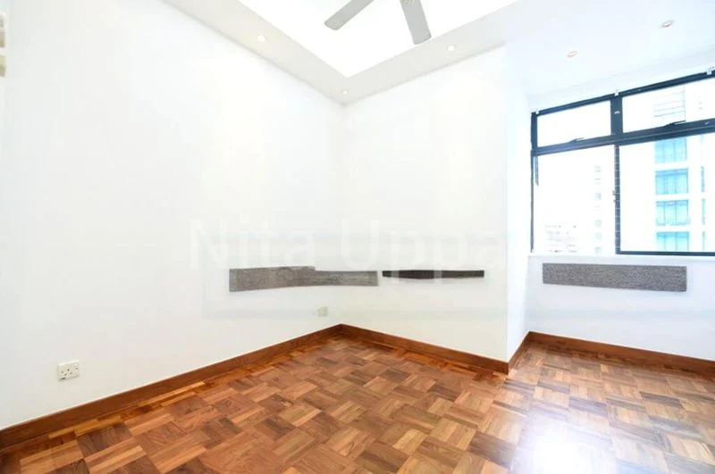 5 Bed Condo for Rent in  Spring Grove - Image 11