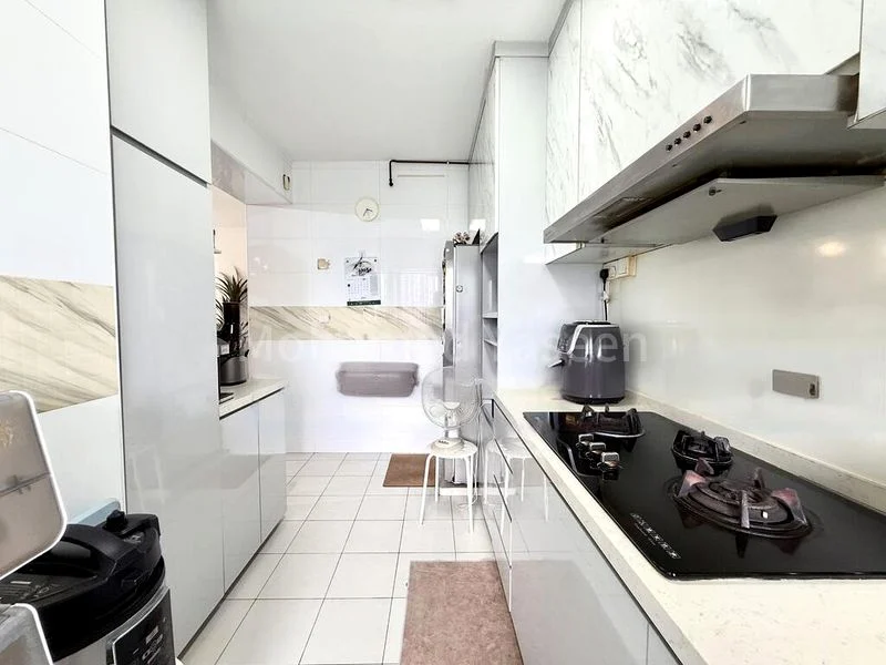 4 Room (4A) HDB for Sale in  661B Edgedale Plains - Image 8