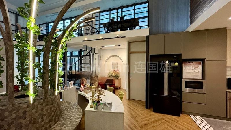 Ground-Level Unit with Prime Frontage - Image 4