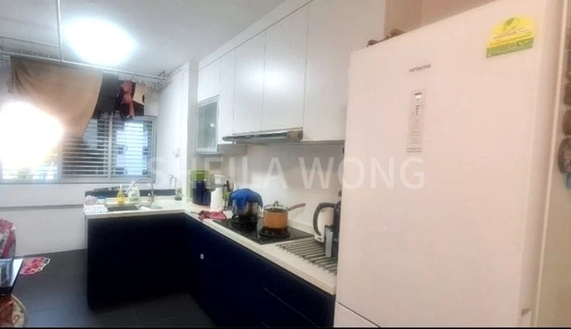 3 Room (3A) HDB for Sale in  176 Bukit Batok West Avenue 8 - Image 1