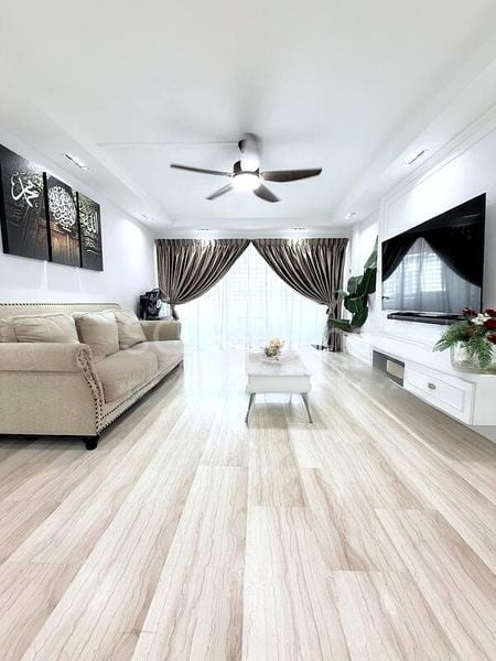 5 Room (5I) HDB for Sale in  238 Yishun Ring Road - Image 1