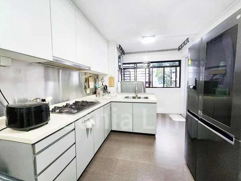 4 Room (4NG) HDB for Sale in  110 Bedok Reservoir Road - Image 5