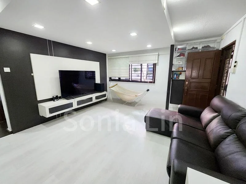 4 Room (4NG) HDB for Sale in  110 Bedok Reservoir Road - Image 2