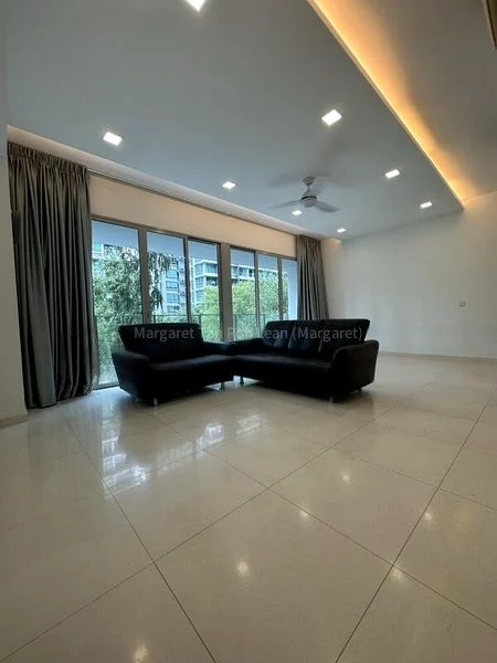 4 Bed Condo for Rent in  Livia - Image 10