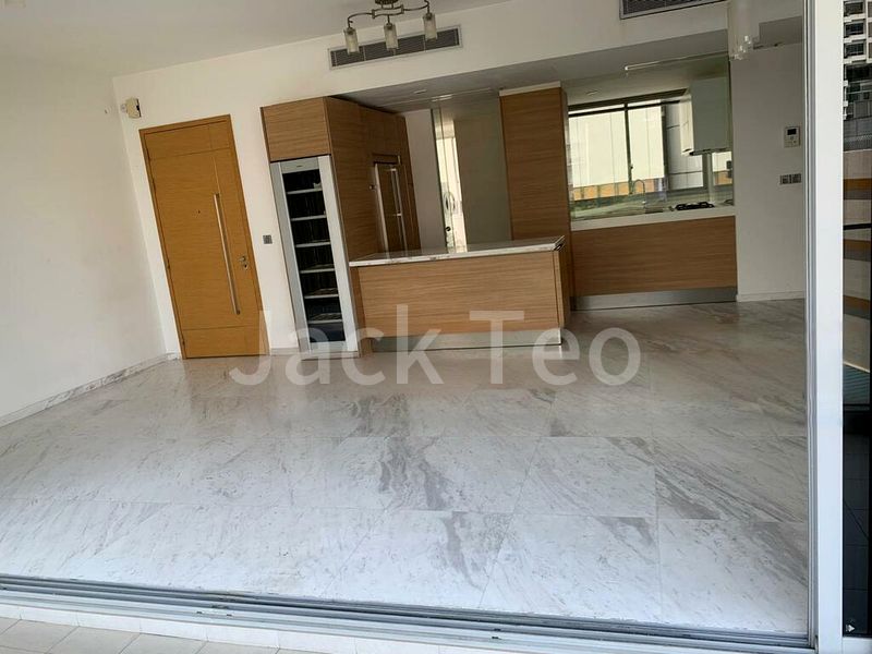 4 Bed Condo for Rent in  Suites @ Cairnhill - Image 2