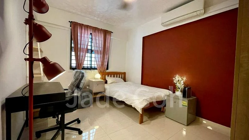 Common Room (HDB) for Rent in  5 Dover Crescent - Image 1