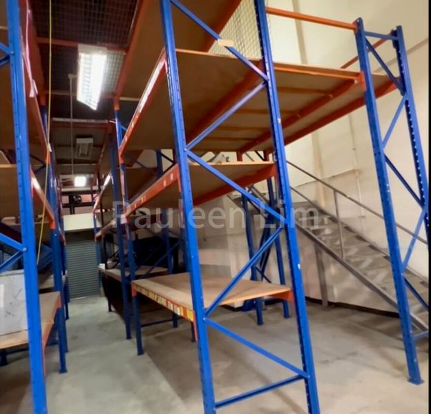 Light Industrial (B1) for Rent: Ground Floor Unit in Henderson / Bukit Merah Area - Image 2