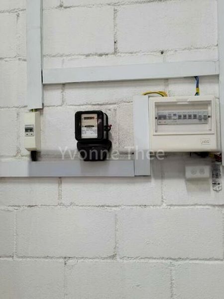 Light Industrial (B1) for Sale: Lam Soon Industrial Building - Image 4