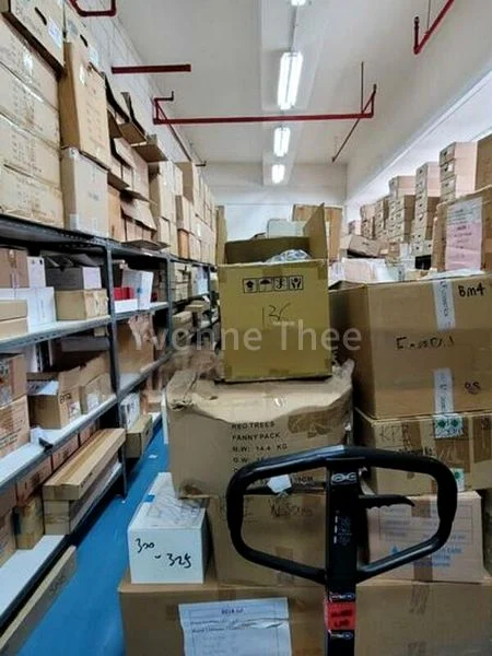 Light Industrial (B1) for Sale: Lam Soon Industrial Building - Image 1