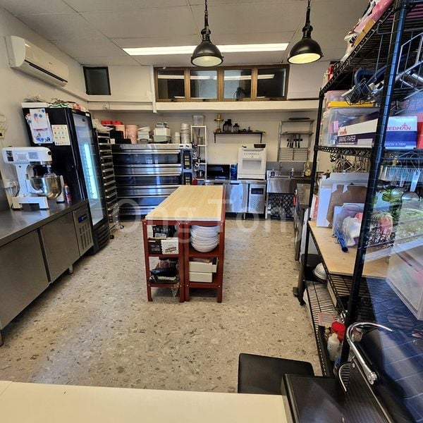 Food & Beverage for Rent: Telok Blangah House - Image 1