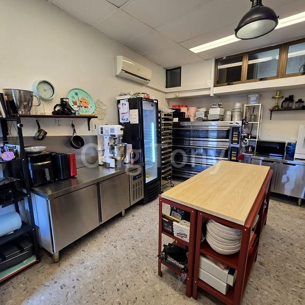 Food & Beverage for Rent: Telok Blangah House - Image 4