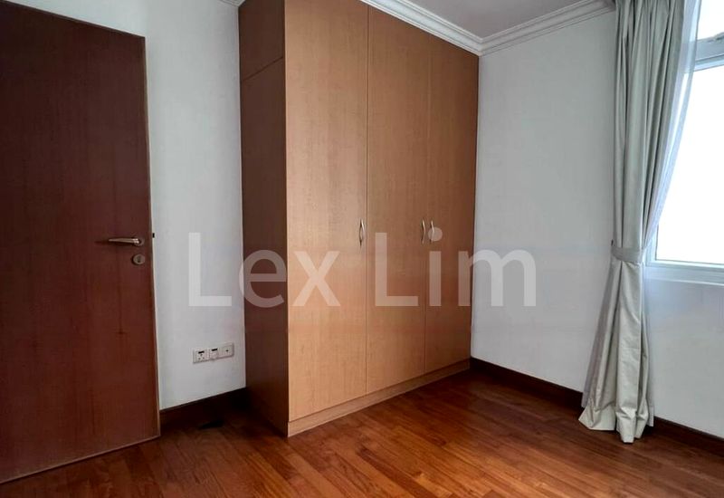 3 Bed Condo for Rent in  The Balmoral Spring - Image 4