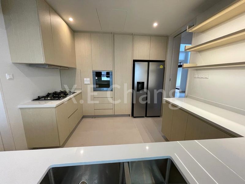 3+1 Bed Condo for Rent in  The Colonnade - Image 12