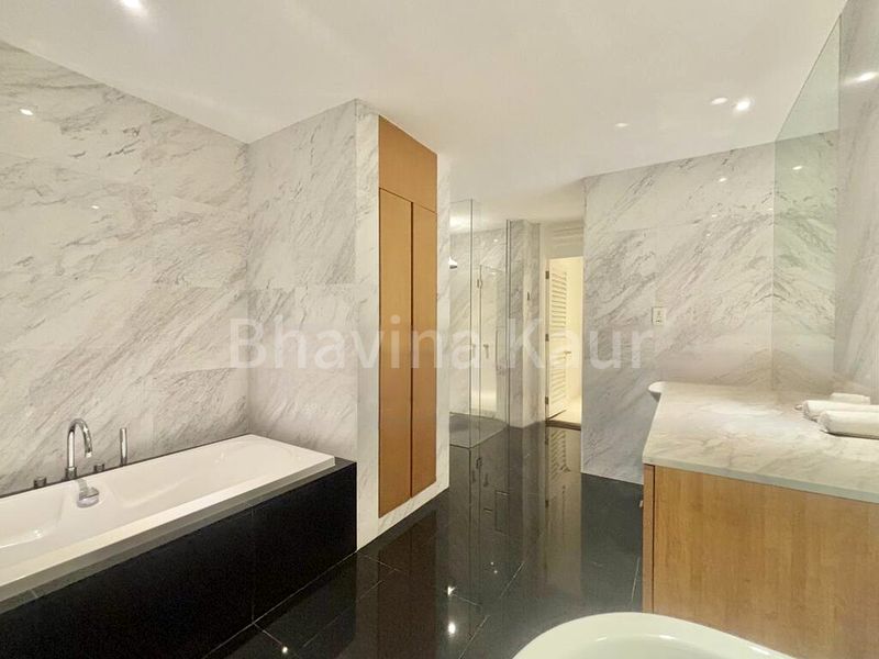 3 Bed Condo for Rent in  The Colonnade - Image 18