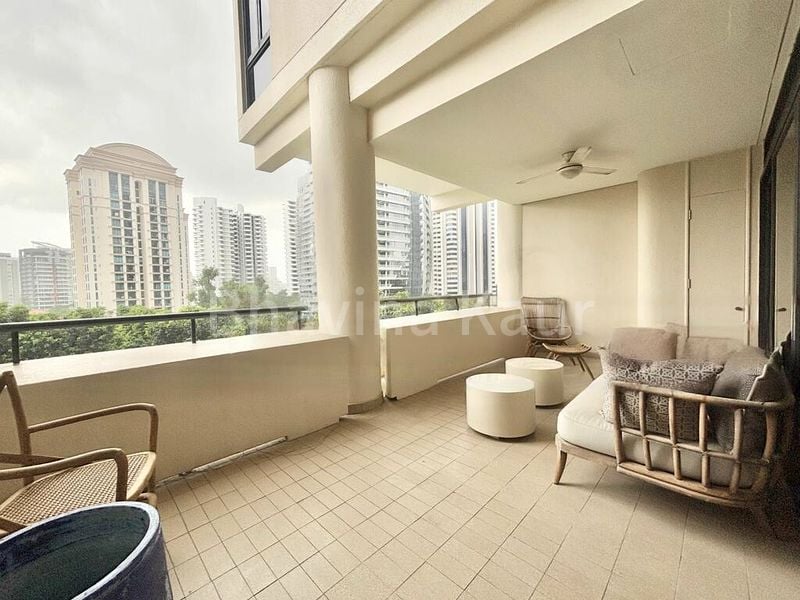 3 Bed Condo for Rent in  The Colonnade - Image 4