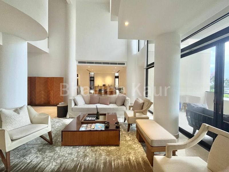 3 Bed Condo for Rent in  The Colonnade - Image 2