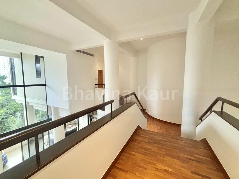 3 Bed Condo for Rent in  The Colonnade - Image 12