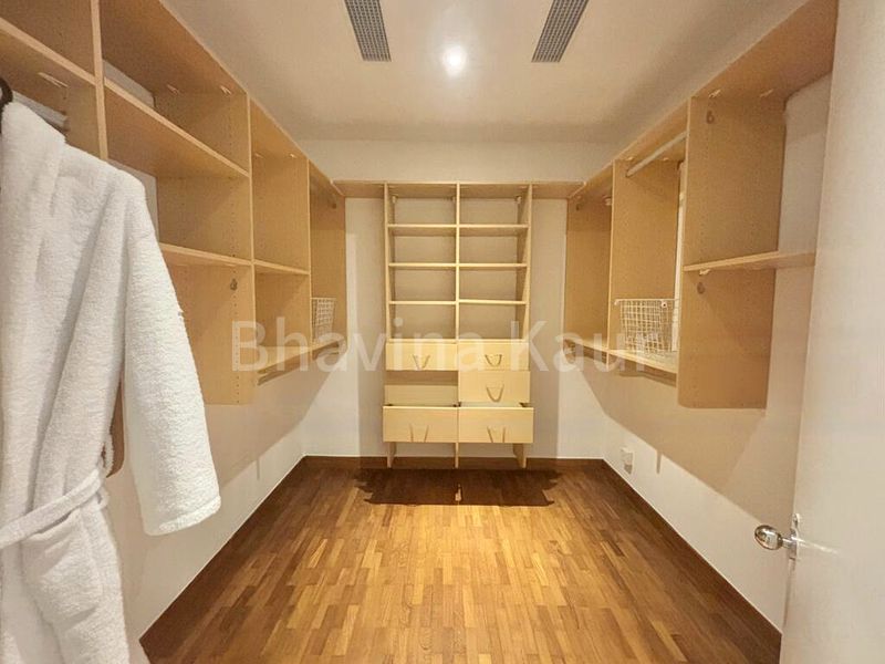 3 Bed Condo for Rent in  The Colonnade - Image 16