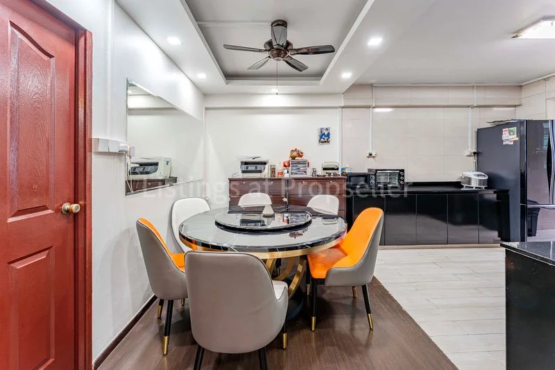 4 Room (4A) HDB for Sale in 127 Pasir Ris Street 11 - Image 3