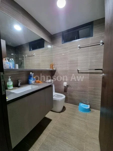 3 Bed Executive Condo for Rent in  The Brownstone - Image 8