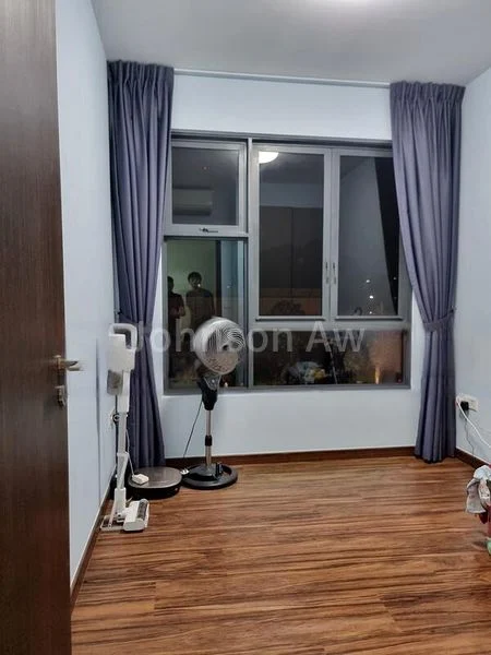 3 Bed Executive Condo for Rent in  The Brownstone - Image 4