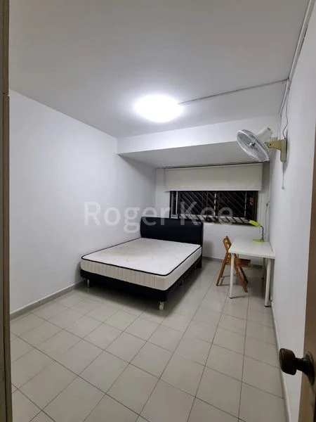 Common Room (HDB) for Rent in  438 Fajar Road - Image 1