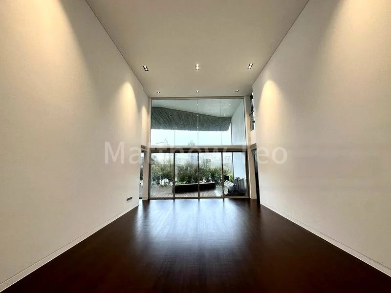 4 Bed Condo for Rent in  The Oliv - Image 14