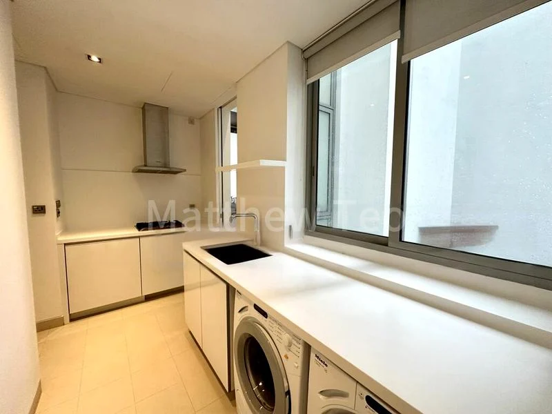 4 Bed Condo for Rent in  The Oliv - Image 9