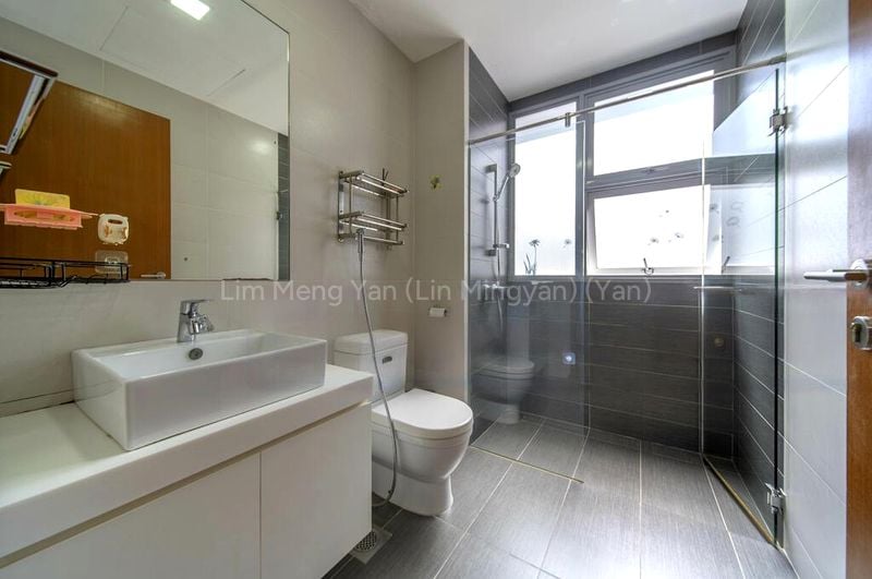 5 Bed Terraced House (Landed) for Sale in Inggu Road - Image 8