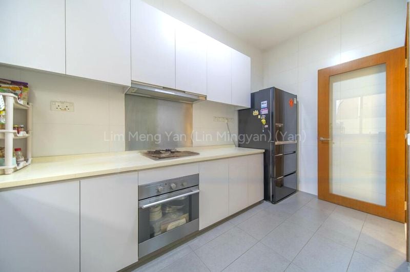 5 Bed Terraced House (Landed) for Sale in Inggu Road - Image 12