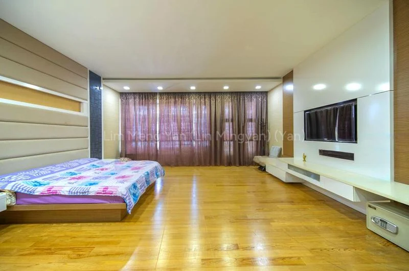 5 Bed Terraced House (Landed) for Sale in Inggu Road - Image 7