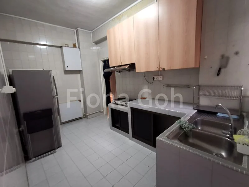 Common Room (Condo) for Rent in Kum Hing Court - Image 5