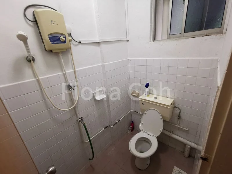 Common Room (Condo) for Rent in Kum Hing Court - Image 7