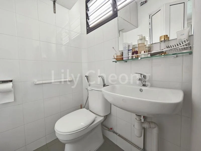 4 Room (4A) HDB for Rent in  403 Woodlands Street 41 - Image 9